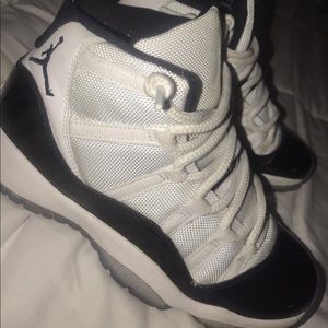 Jordan 11 Concords (Size 6.5)